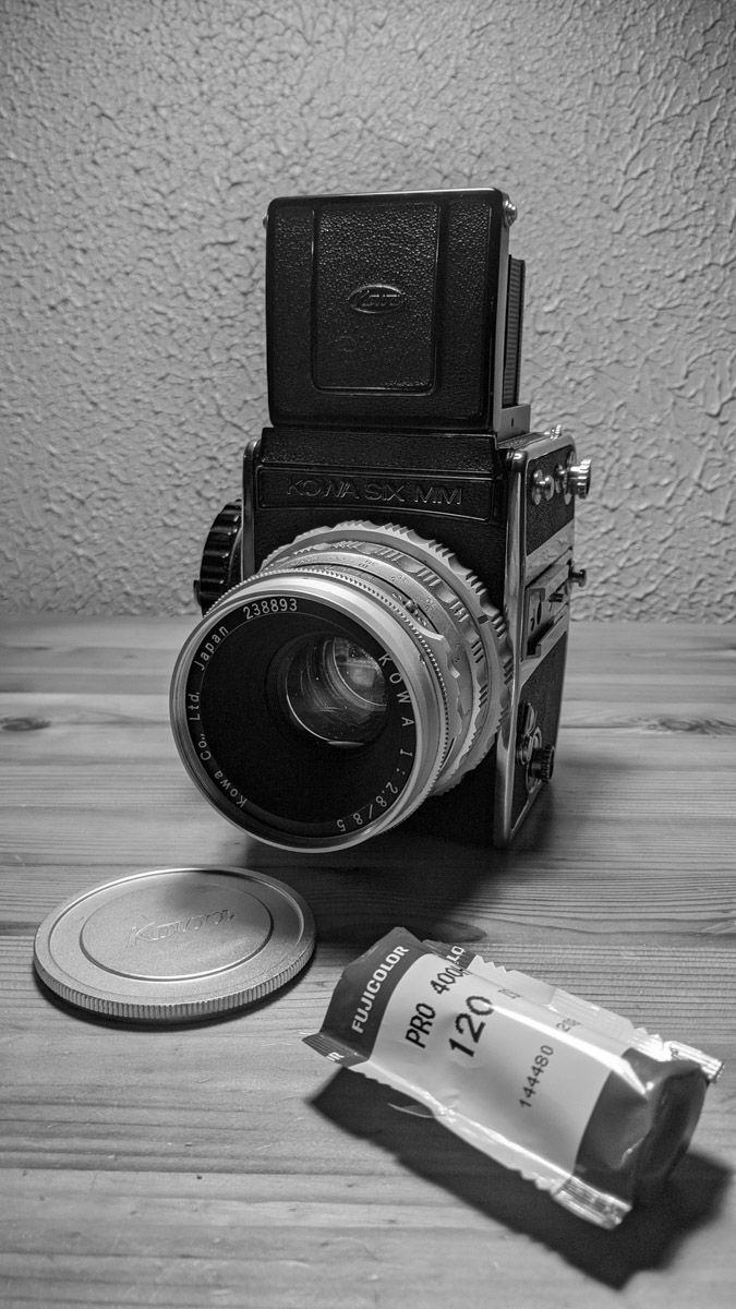 5 Frames Of Fujifilm Fujicolor Pro 400H (120 format / EI 100