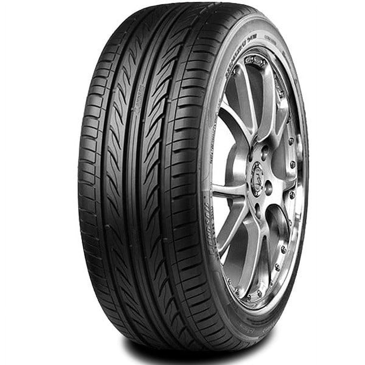 Delinte Thunder D7 245/30R22 95W XL All-Season UHP Passenger Tire