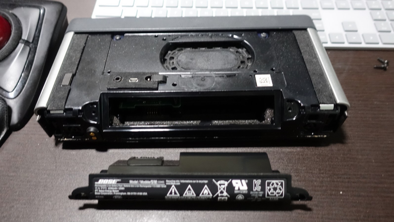 BOSE SoundLink Bluetooth Speaker III分解バッテリー交換の予備知識