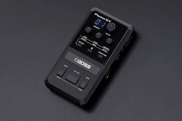 YouTubeを見ながらギター演奏／音色エディットが行える超小型マルチ