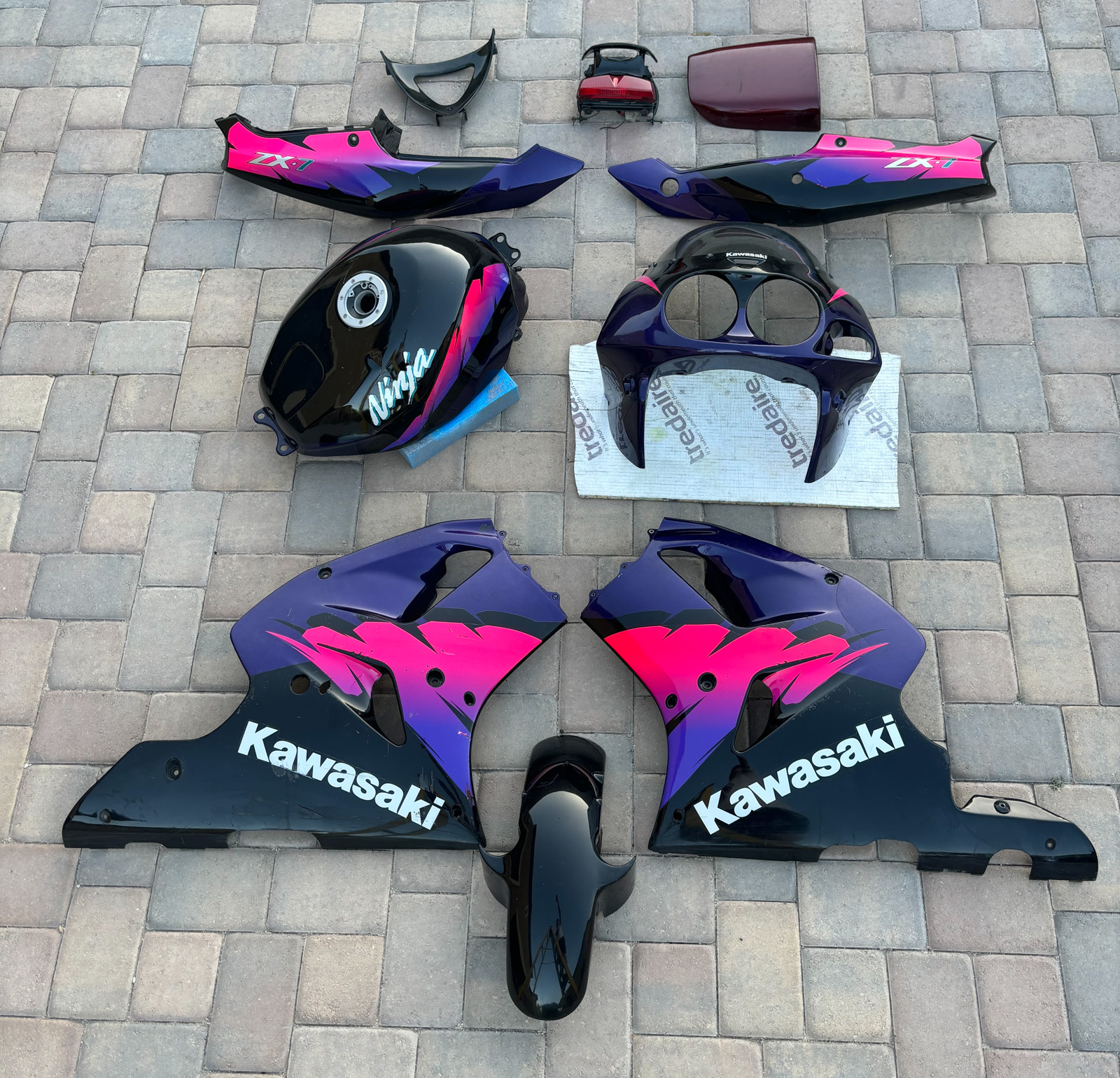 1994 Kawasaki ZX-7 Bodywork – Iconic Motorbike Auctions