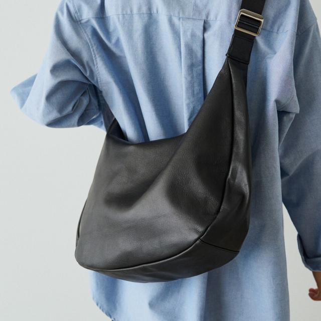 ラシット（russet）/ソフトレザーラウンドビッグショルダーバッグ(CE