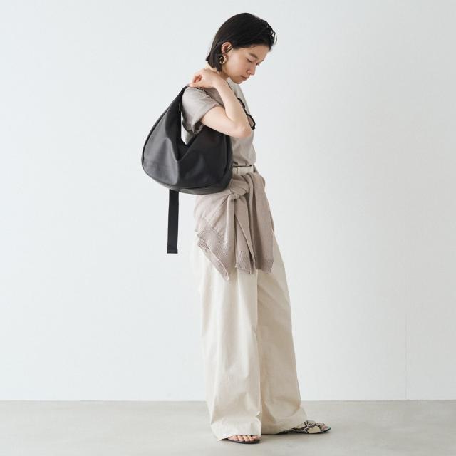 ラシット（russet）/ソフトレザーラウンドビッグショルダーバッグ(CE