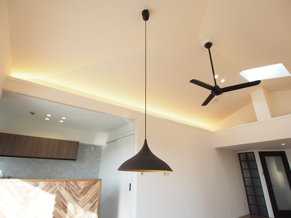 顕さんのリビングのペンダントライト（Panasonic・LGB10223 LE1