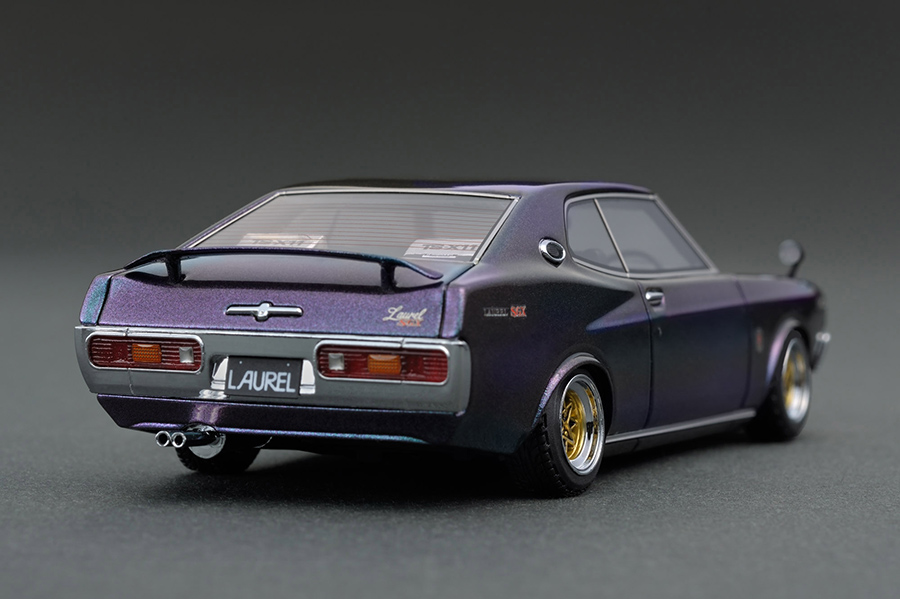 IG0913 1/43 Laurel 2000SGX (C130) Metallic Purple / Green CAR TOYS