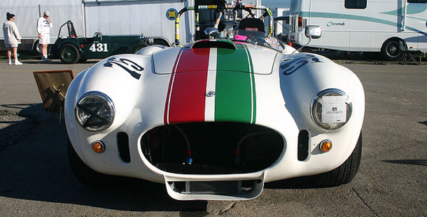 最強伝説】コブラ427誕生50周年！歴代有名マシン一挙振り返り！ | イキクル