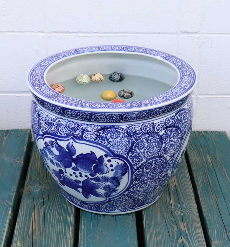 骨董 火鉢 大型 染付け 縁起柄 テーブル 鉢カバー 睡蓮鉢 金魚 メダカ