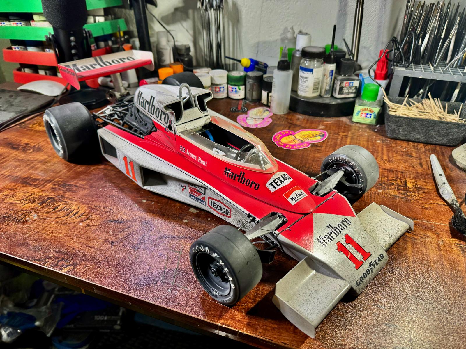 McLaren M23 James Hunt in 1/8 scale - Entex Formula 1 Racecar