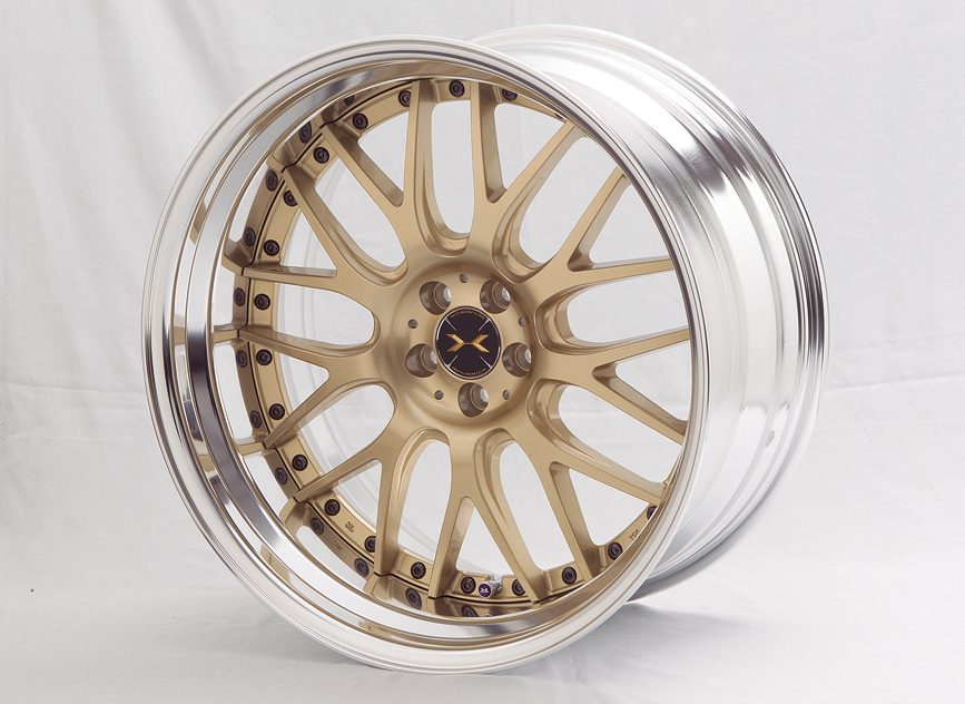 気品と豪華さを両立するゴールド仕様「マーベリック709M」 | AUTO