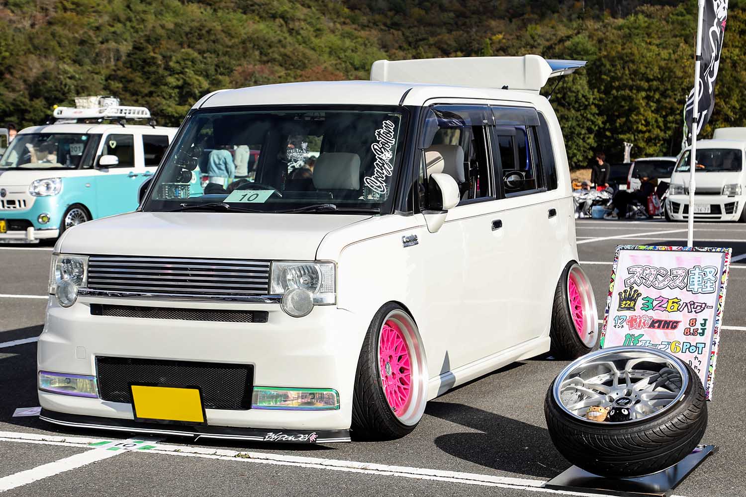 DIYカスタムでダイハツ「ムーヴコンテ」をスタンスに！ 限界ツライチに