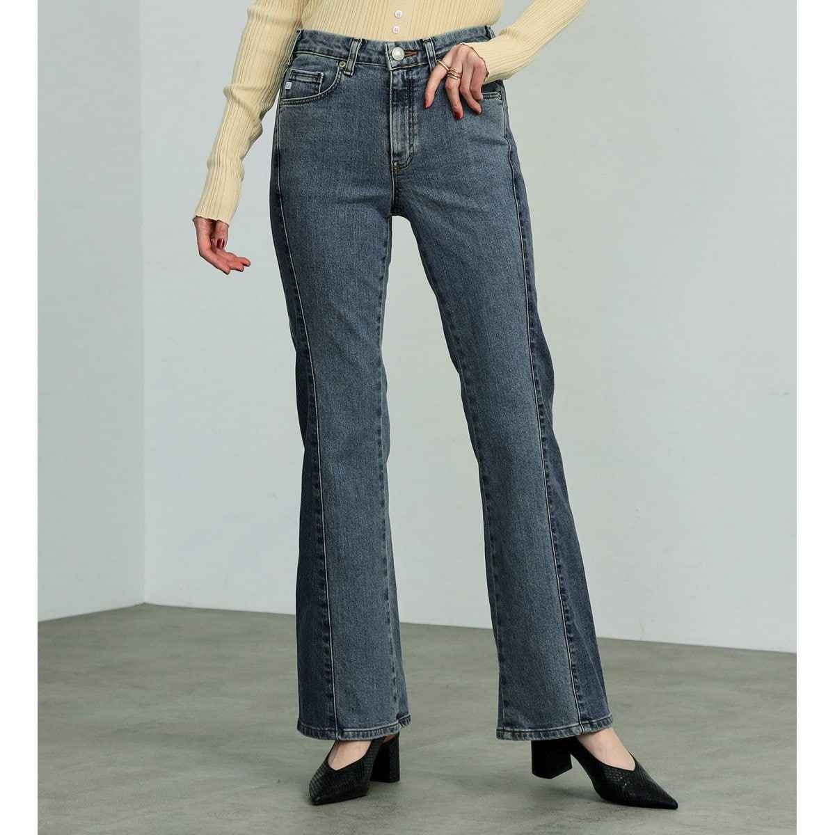 SOMETHING LISAフレアデニムパンツ【バイカラー】 | サムシング