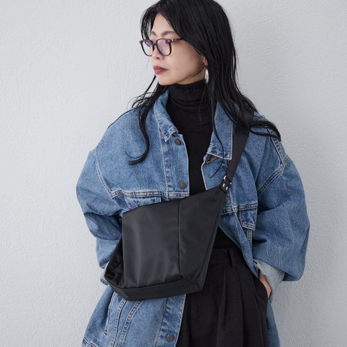 ボディバッグにも、ショルダーバッグにも使える＞スリングバッグ(CE