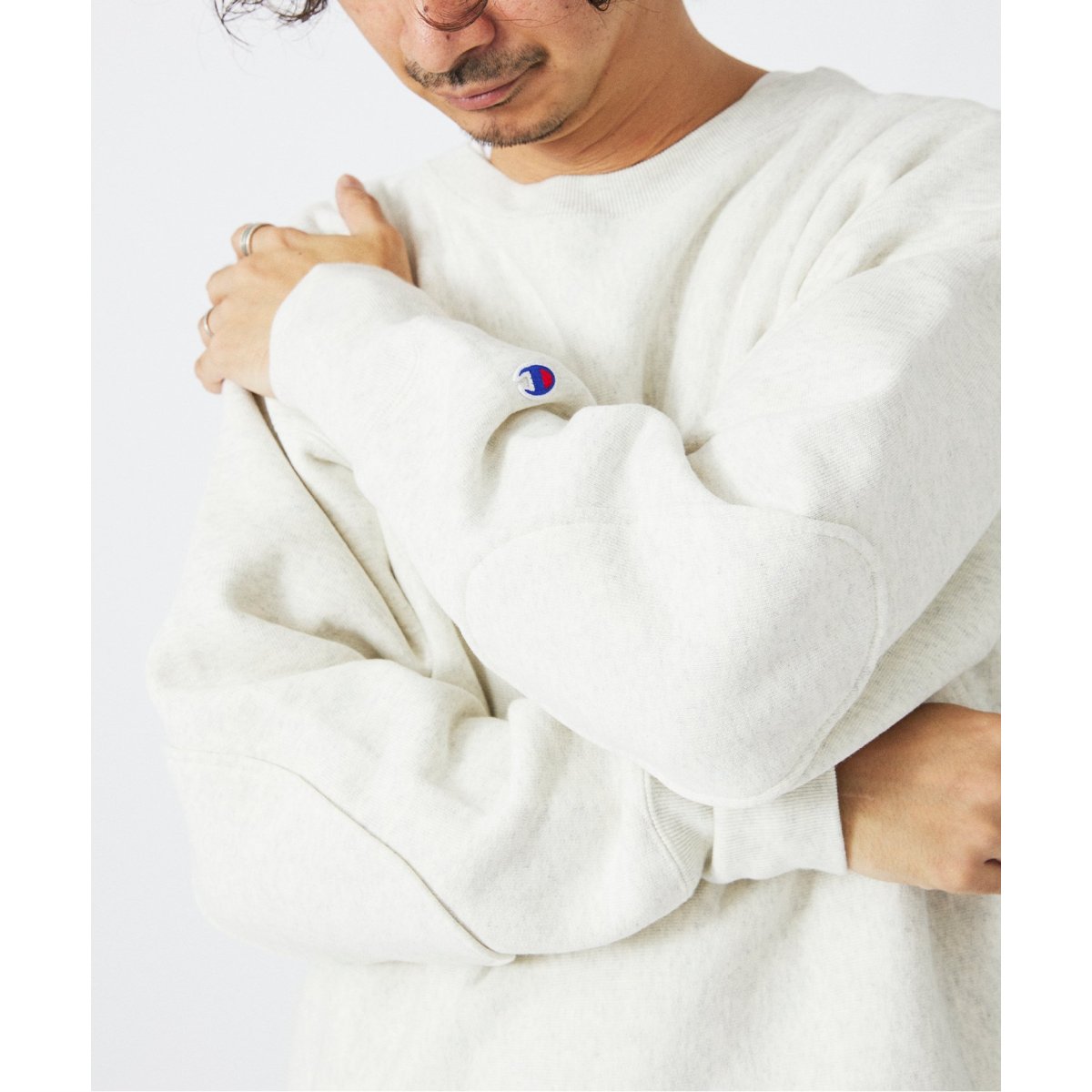 CHAMPION / チャンピオン 別注 R/W エルボーパッチ クルーネック