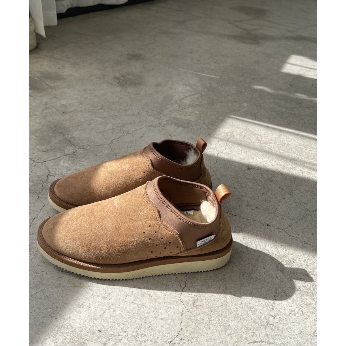 SUICOKE/スイコック】 ムートンスリッポン | スピック＆スパン(Spick