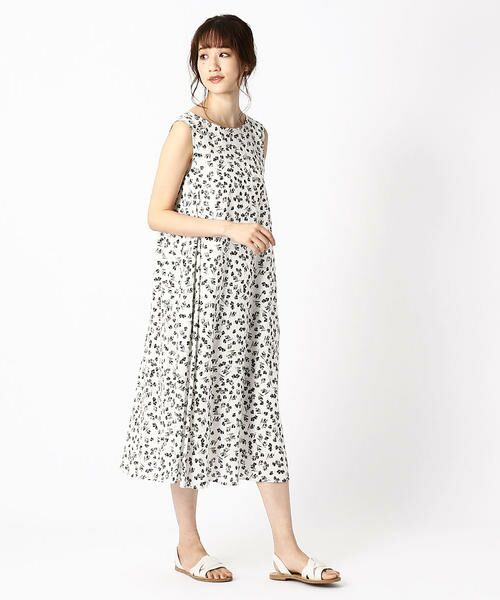 セール】 【一部店舗限定】 フラワープリント ノースリーブ ワンピース