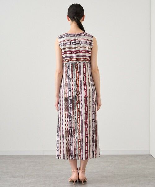 セール】 チェーンプリントノースリーブワンピース （ミニ丈・ひざ丈