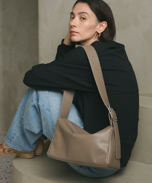 スクエア ビッグバックル ショルダーバッグ （ショルダーバッグ