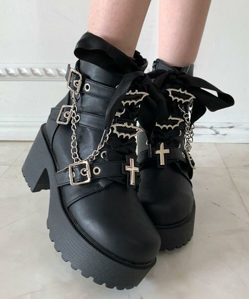 厚底×コウモリ×十字架スニーカー （ブーツ（ショート丈））｜ESPERANZA