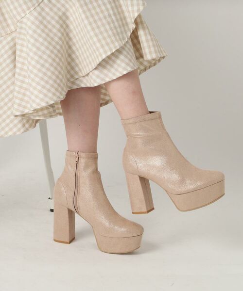 新色追加【ラク盛り／ショートブーツ】リピーター続出／脚長美脚 厚底