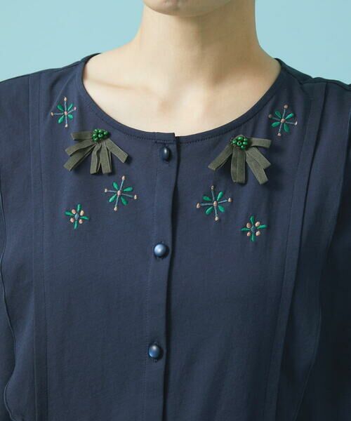 Liso フラワー刺繍カットソー （カットソー）｜Jocomomola