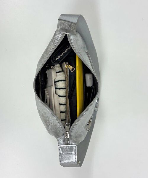 ソフトレザーラウンドショルダーバッグ［silver］ （ショルダーバッグ