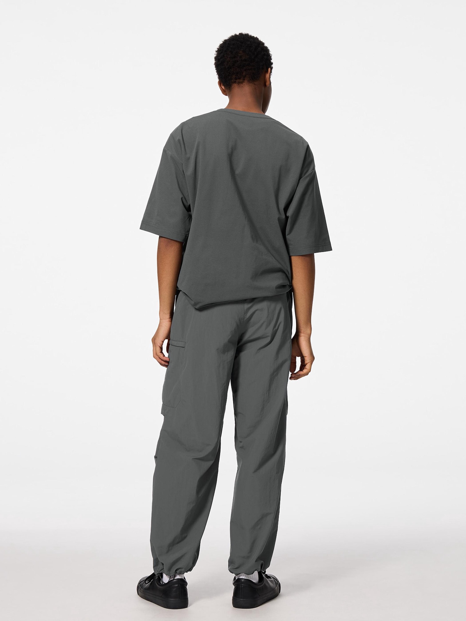 GU公式 | ナイロンジップパラシュートパンツ