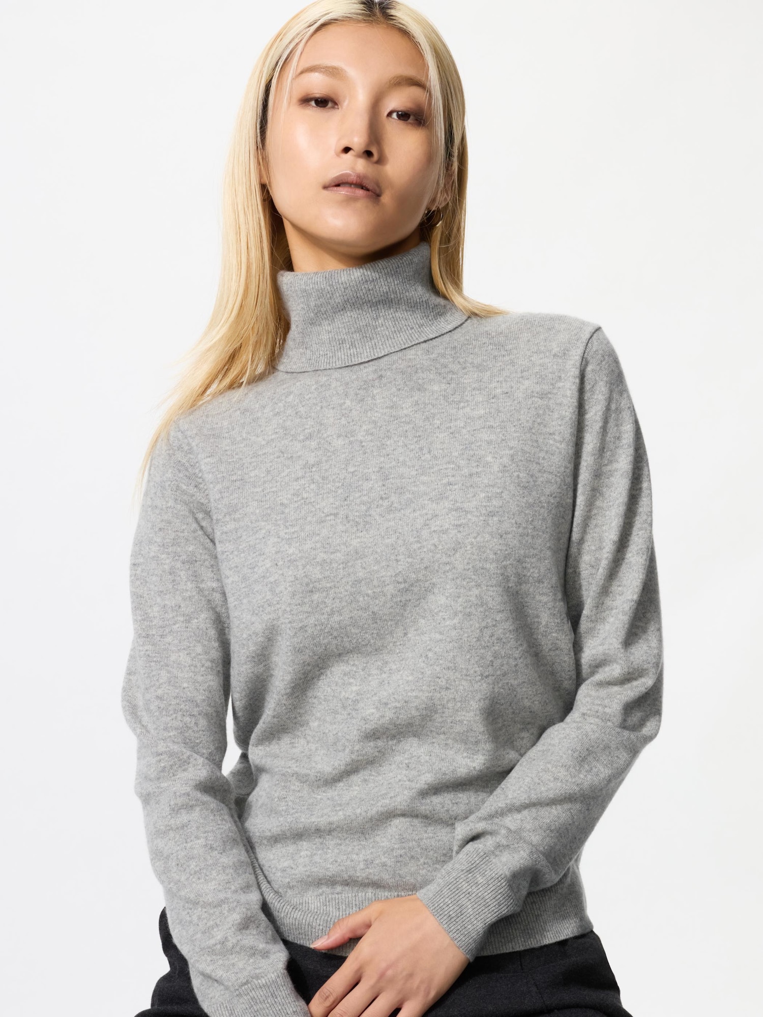 ユニクロ公式 | カシミヤタートルネックセーター