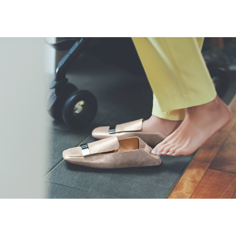 セルジオ ロッシのsr1】オシャレな“玄関出しっぱなし靴”狙い目は淡い色