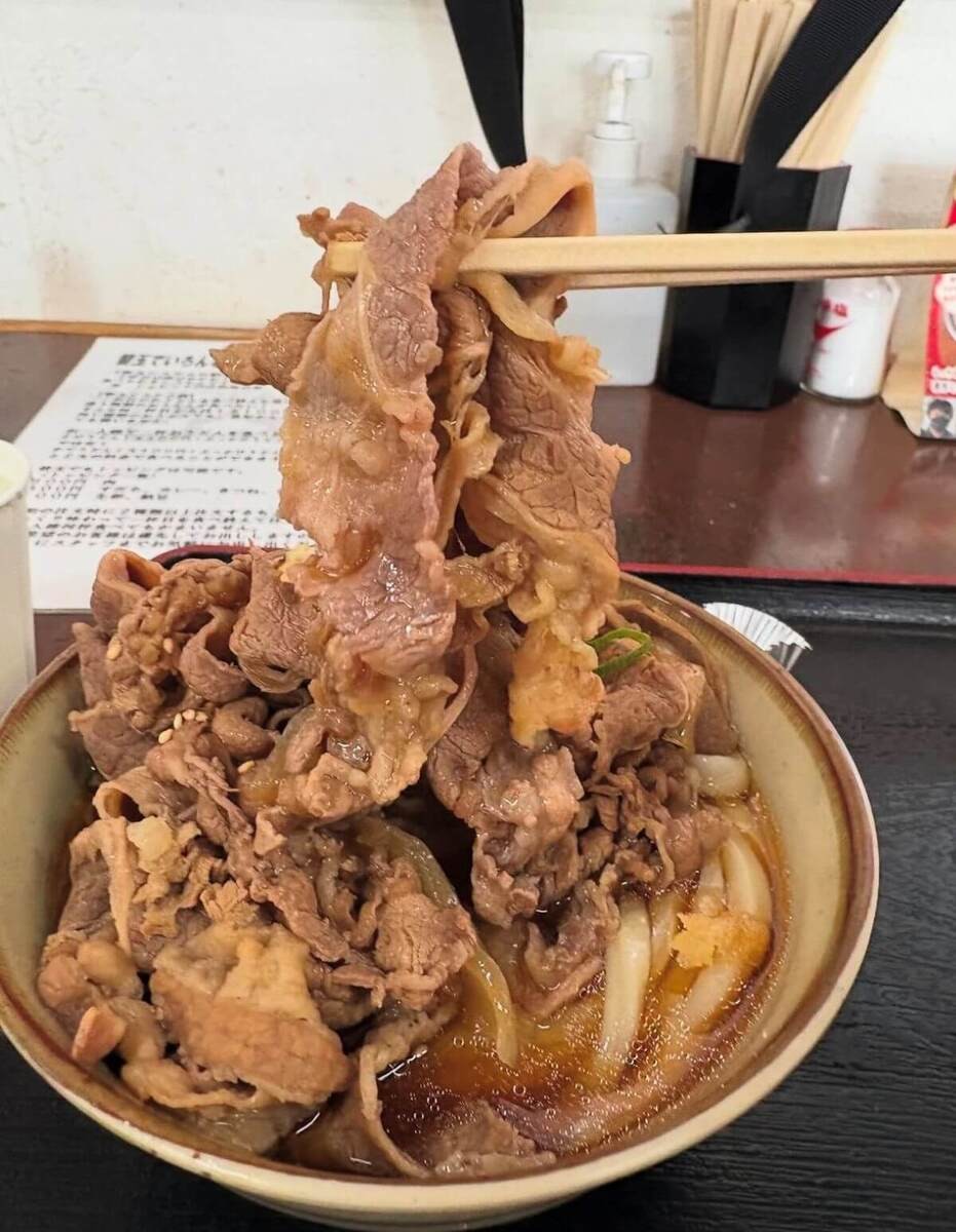 オモウマい店】香川「手打ちうどん ひさ枝」の肉うどんが凄い！天ぷら