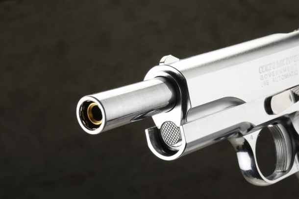 キラキラ・ド派手なガバメント！ 東京マルイ「ガスブローバックガン