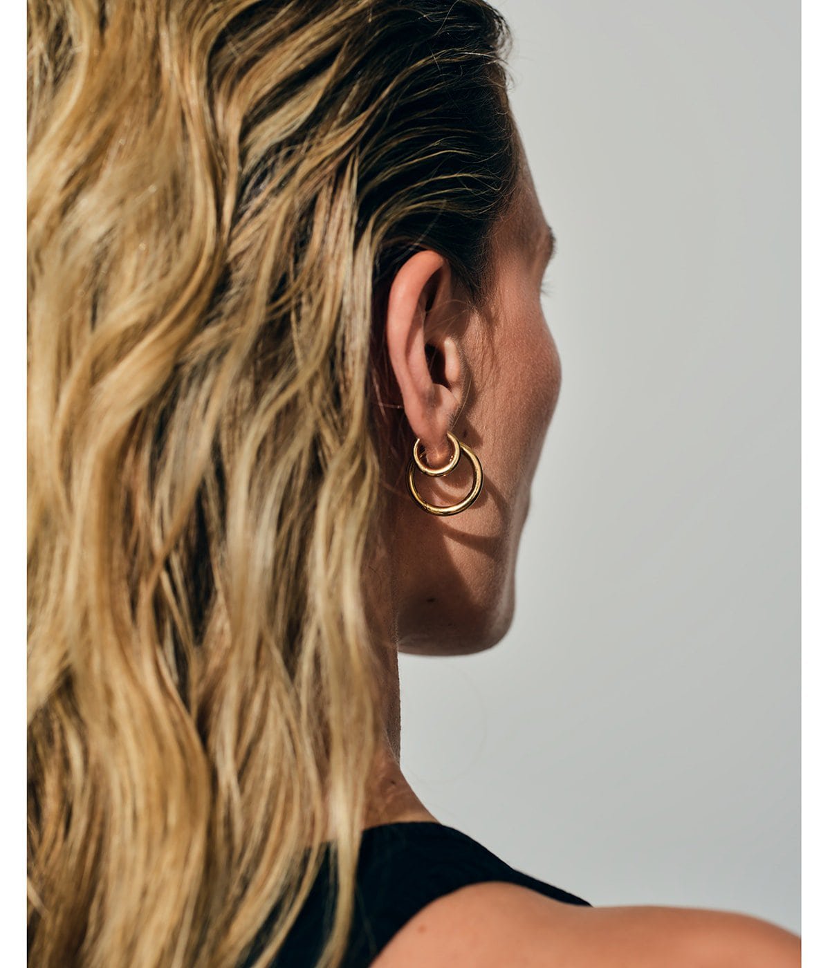 Classic Hoops Small Gold | TOMWOOD(トムウッド) / アクセサリー