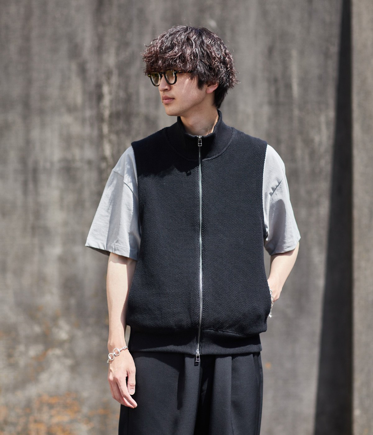 crepuscule (クレプスキュール)】別注ベストが本日より発売開始です