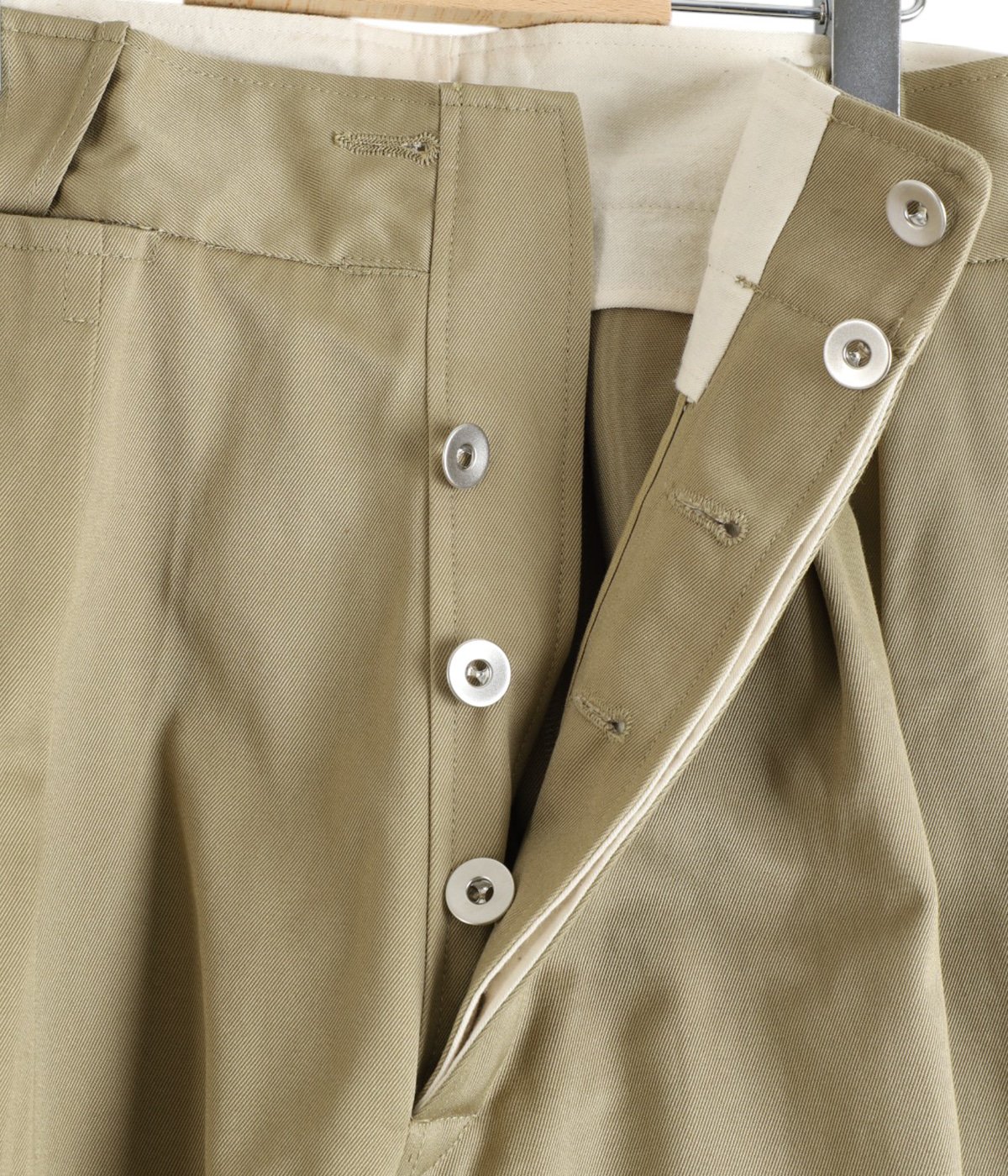 レディース】UNIFORM WEAPON 2-TUCK PANTS | FUMIKA_UCHIDA(フミカ