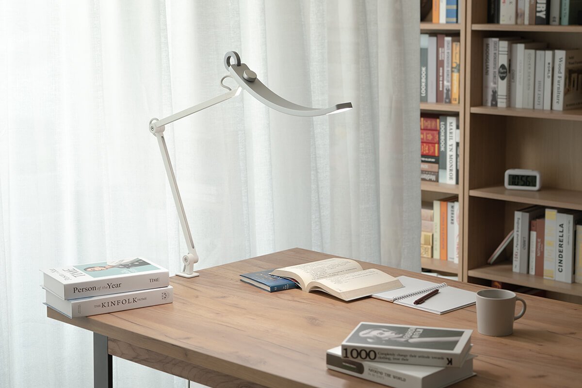 WiT デスクライト | ベンキュージャパン