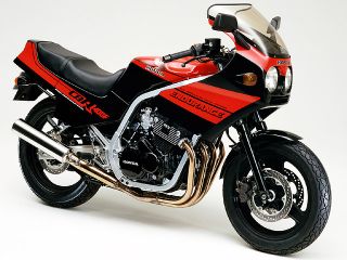 ホンダ（HONDA）1984年 CBR400F ENDURANCE・新登場のカタログ情報