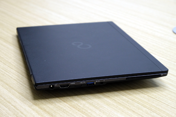 700グラム台の“超軽量ノートPC”がビジネスシーンにもたらす「驚き