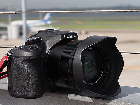 1型センサー×高倍率ズームの“すごい”カメラ――「LUMIX DMC-FZ1000」（1
