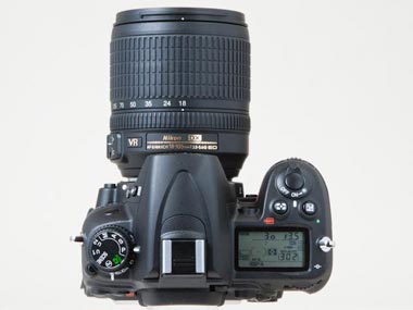 視野率100％ファインダーの中級一眼レフ――ニコン「D7000」（1/3 ページ
