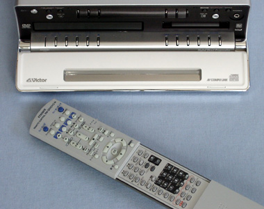 MDコンポの顔から“映画音響”――ビクター「NX-DV3」：レビュー：フロント