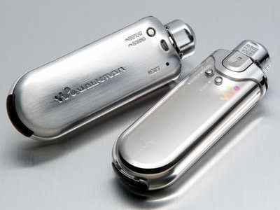 スティック型ウォークマンAにソニースタイル限定のペアセット