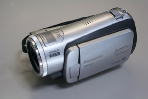 進化した“手のひらサイズ”、パナソニック「HDC-SD5」（1/2 ページ