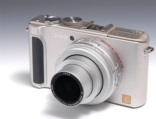 マニュアル撮影が楽しい広角ハイエンドコンパクト――LUMIX「DMC-LX3