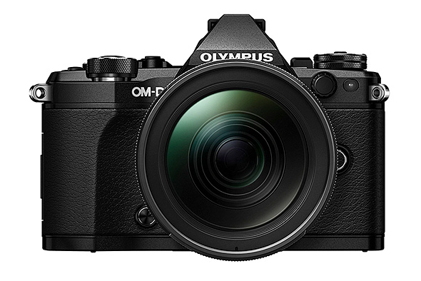 OM-D E-M5 Mark II」に、大口径ズームをセットにした「12-40mm F2.8