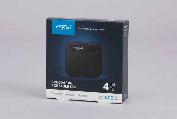 手のひらサイズに4TBの大容量！ どこでもバックアップを実現する