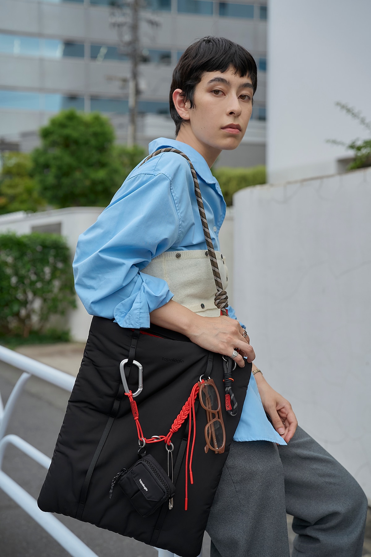 モデル3名がTopologieを私服とMIXスタイリング。バッグとストラップ