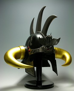 北斗の拳」ラオウの兜を忠実に再現 - ライブドアニュース