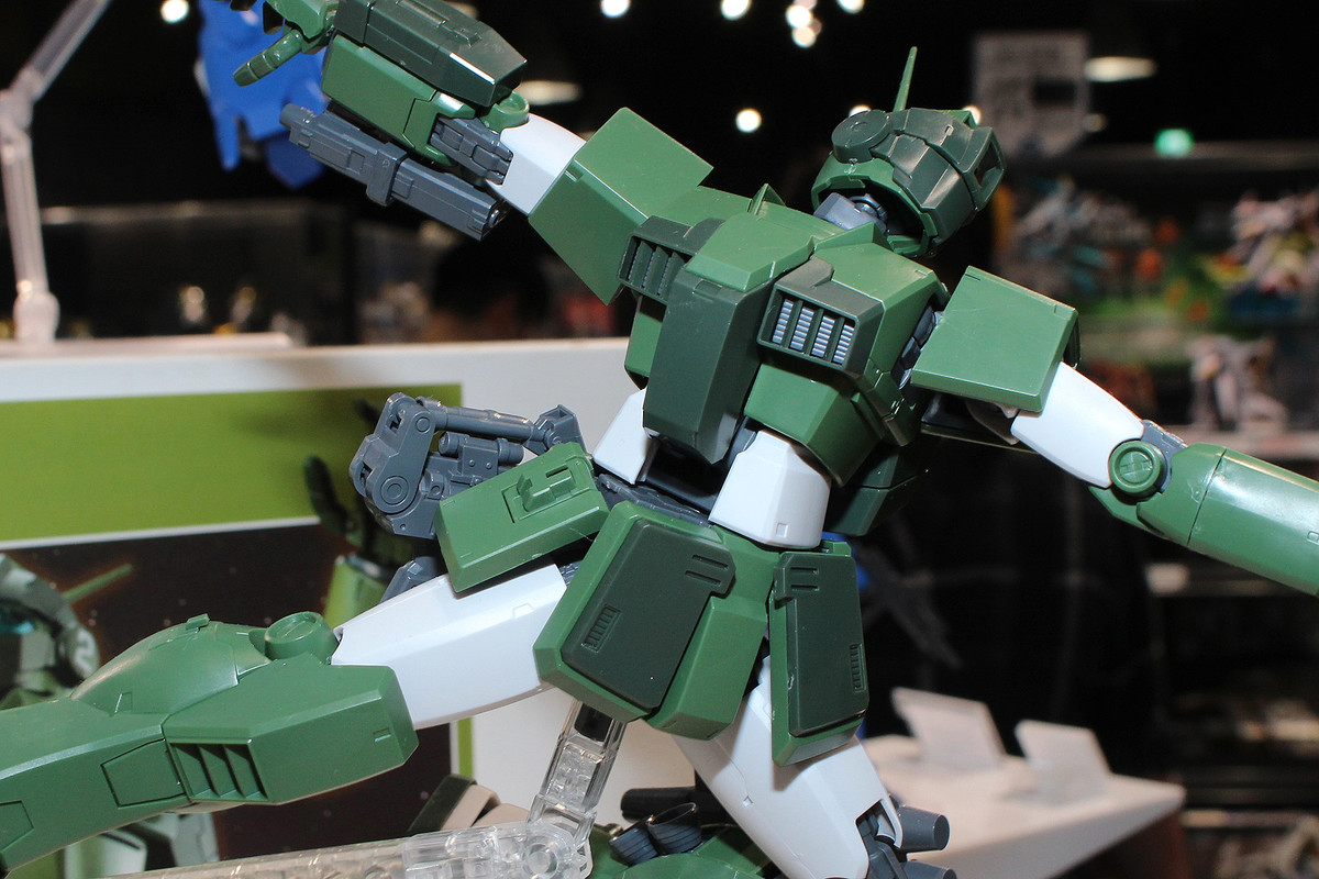 懐かしいデザインのパッケージで登場！ 「MG 1/100 ガンダムベース限定