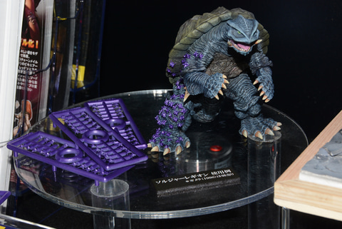 プラモデルならではの表現を！ エクスプラスの「ガメラ」シリーズ