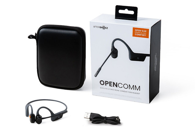 ノイズキャンセリング・ブームマイク搭載の骨伝導ヘッドセット