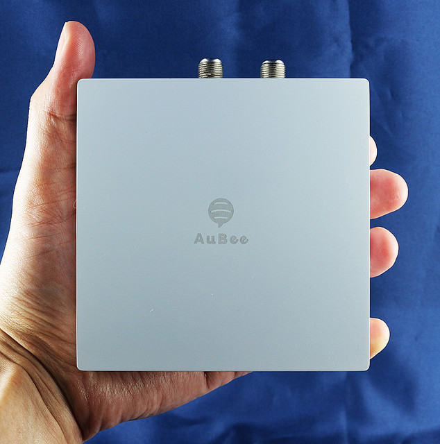 手のひらサイズで録画も可能。HDMI出力のテレビチューナー「AUB-100